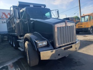 2004 KENWORTH T800 DUMP TRUCK