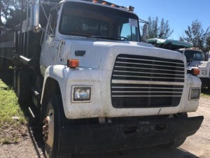 1992 FORD L800 DUMP TRUCK