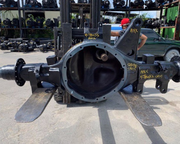 2007 SPICER S23-170 AXLE HOUSINGS