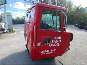 1997 VOLVO VOLVO-GM DAY CAB CABS 