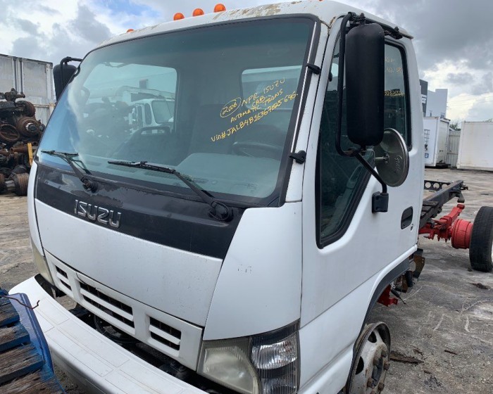 2006 ISUZU NOR CABS 