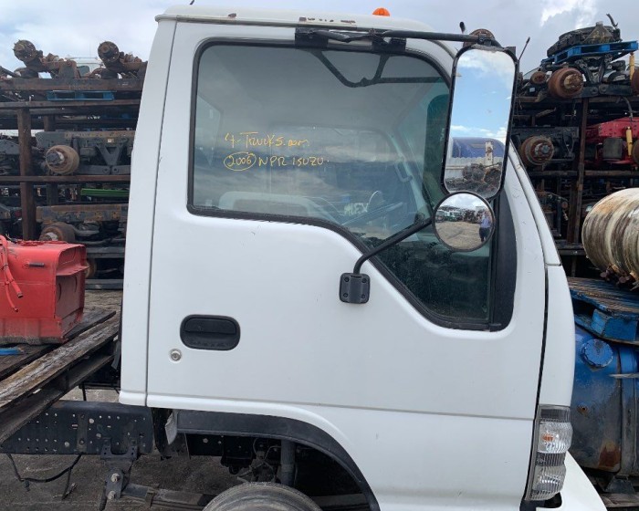2006 ISUZU NOR CABS 
