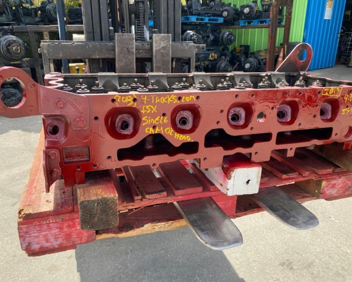 2013 CUMMINS ISX CYLINDER HEAD ENGINE