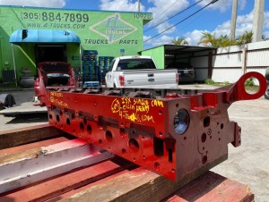 2013 CUMMINS ISX CYLINDER HEAD ENGINE