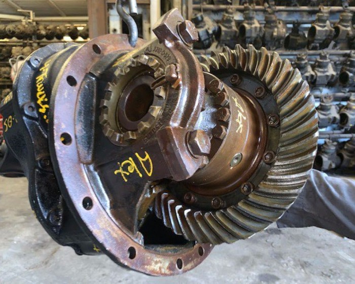 YEAR- ROCKWELL SQ100 DIFFERENTIALS RATIO 3.73