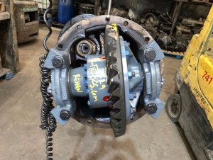 1991 ROCKWELL SQ-100 FRONT DIFFERENTIALS 5.29