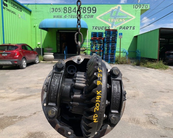 2015 ROCKWELL-MERITOR MD2014X DIFFERENTIALS 3.25