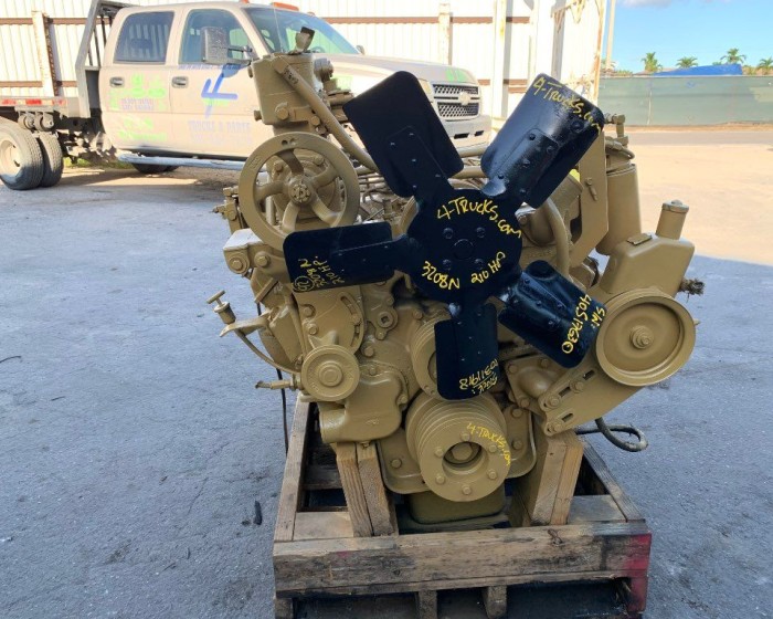 1992 CATERPILLAR 3208 ENGINE 210HP