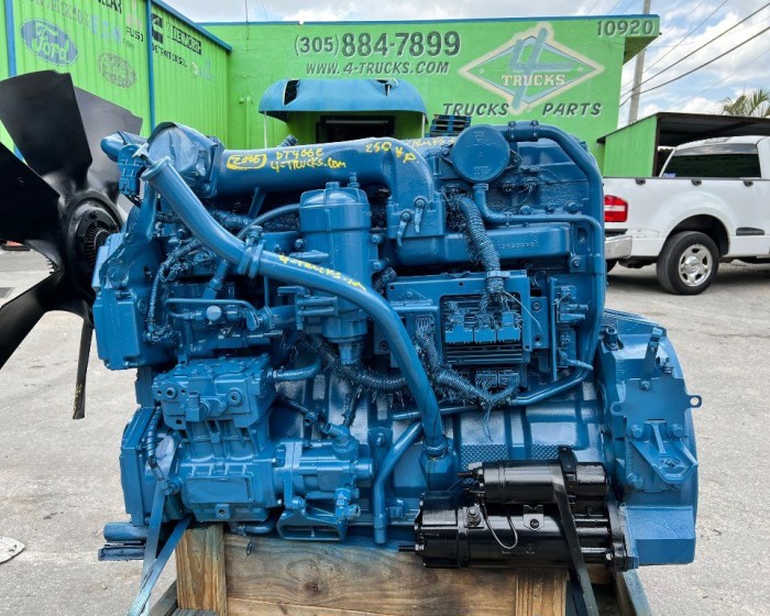 2006 INTERNATIONAL DT466E ENGINE 250HP