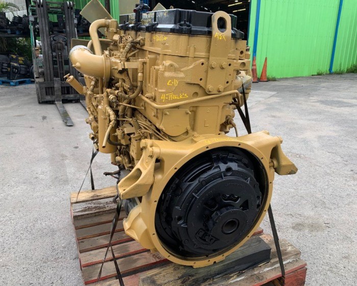 2004 CATERPILLAR C11 ENGINE 305 HP