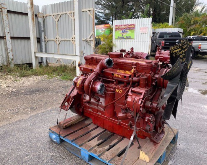 2006 CUMMINS ISC ENGINES 285HP