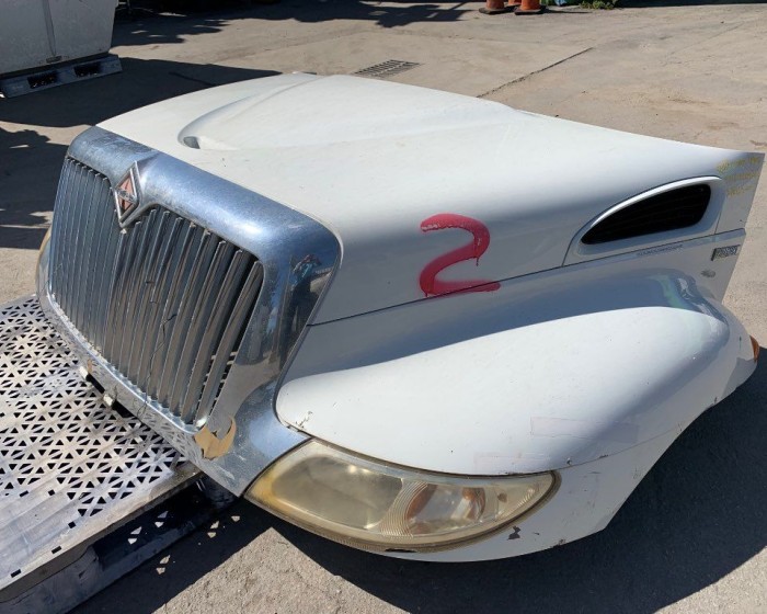 2012 INTERNATIONAL 4300-4900 HOODS 
