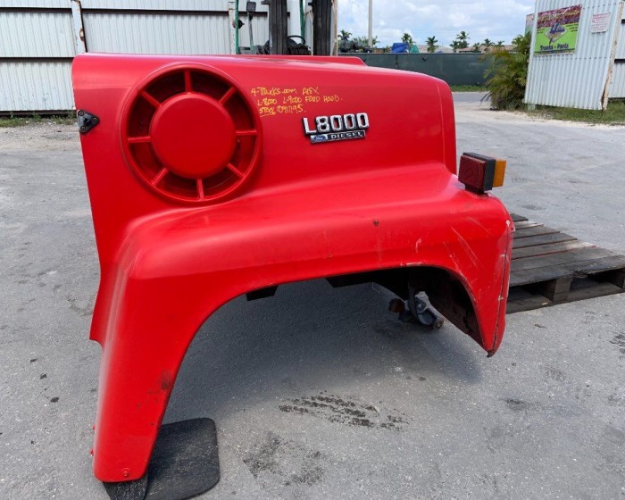 1993 FORD L8000 L9000 HOODS 