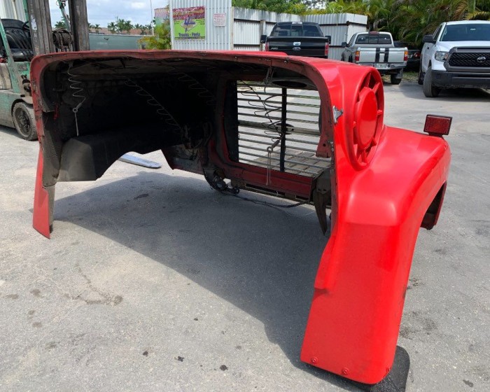 1993 FORD L8000 L9000 HOODS 