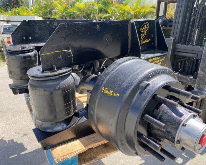 2010 HENDRICKSON AIR UP AIR DOWN LIFT AXLES DROP AXLES 