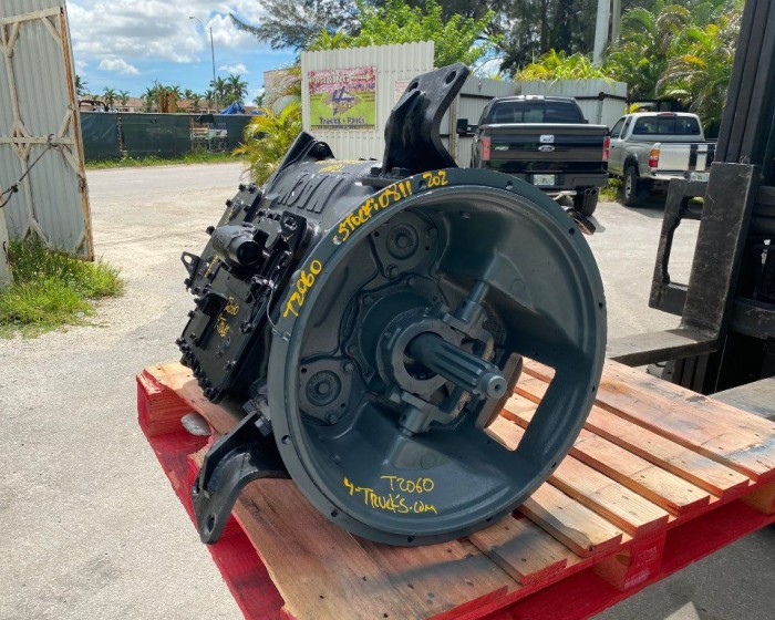 2002 MACK T2060 TRANSMISSIONS 6 SPEED