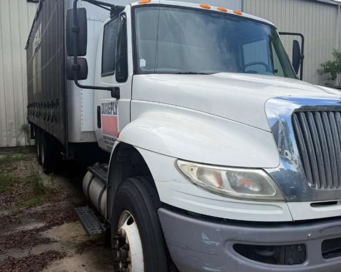 2016 INTERNATIONAL 4400 CURTAIN SIDE BOX TRUCK