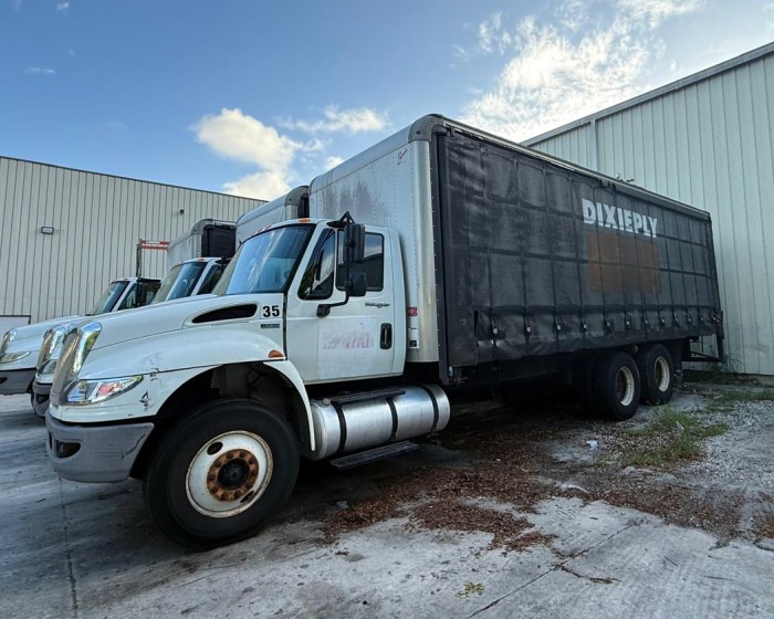2016 INTERNATIONAL 4400 CURTAIN SIDE BOX TRUCK