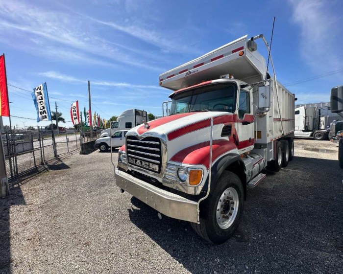 2003 MACK CV713 DUMP TRUCK