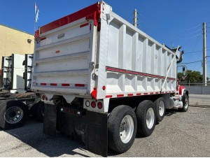 2003 MACK CV713 DUMP TRUCK