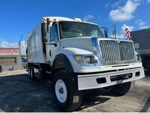 1988 INTERNATIONAL SA515 GARBAGE TRUCK