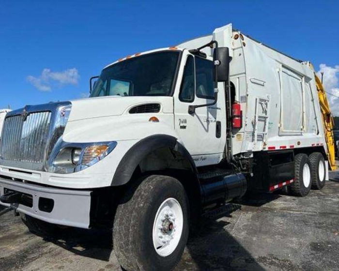 1988 INTERNATIONAL SA515 GARBAGE TRUCK