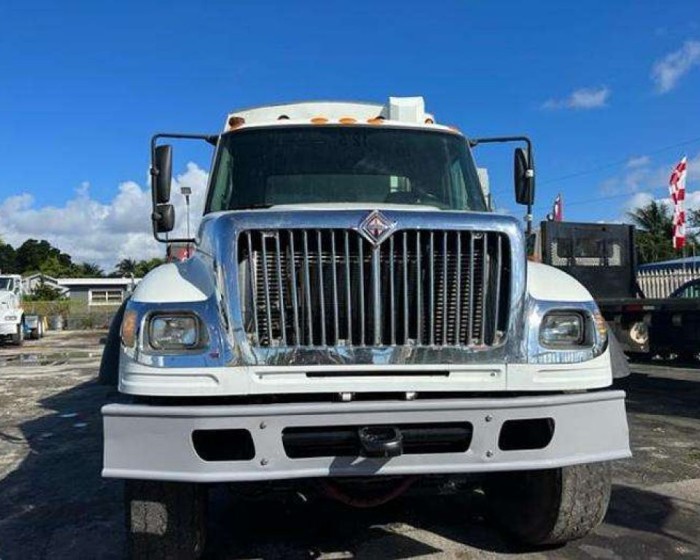1988 INTERNATIONAL SA515 GARBAGE TRUCK
