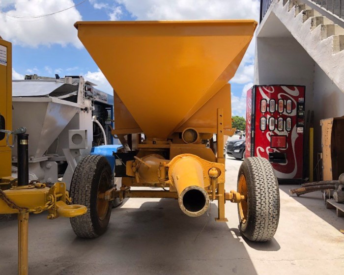 MAYCO C30 CONCRETE PUMP