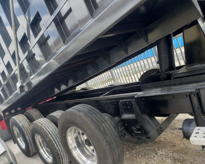 2004 KENWORTH T800 DUMP TRUCK