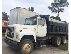1992 FORD L800 DUMP TRUCK