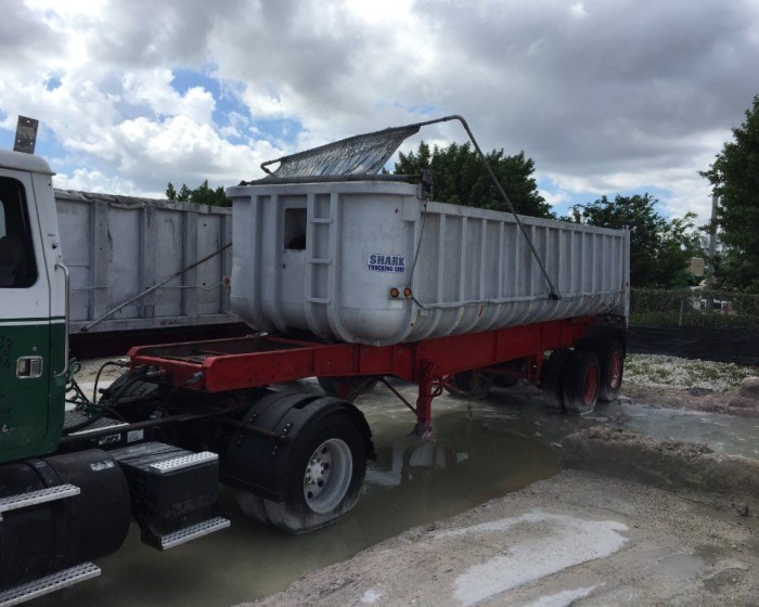 1994 WHITEGMC TRUCK AND ALUMINUM TRAILER