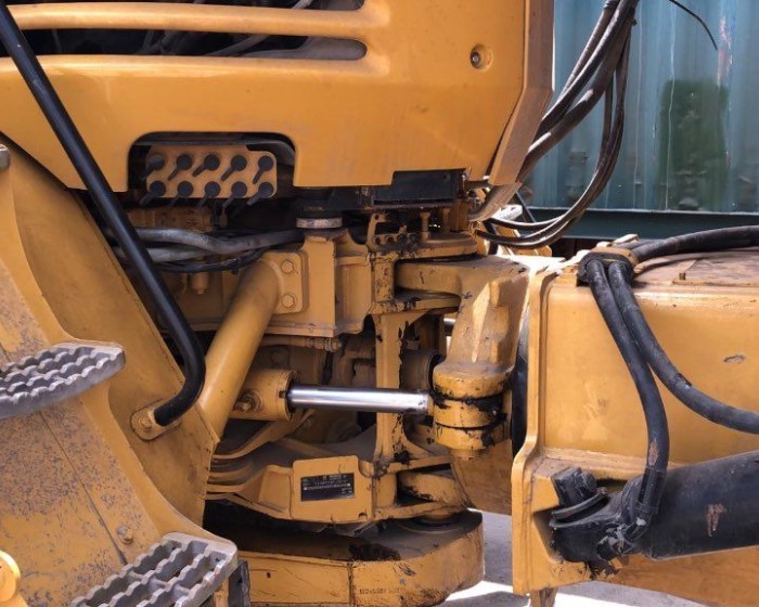 2005-2007 CATERPILLAR 725-730 ARTICULATED TRUCK