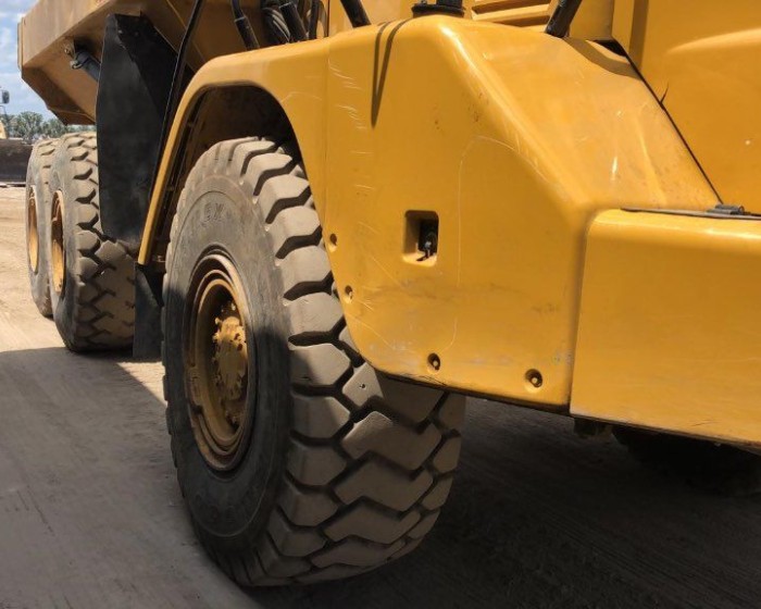 2005-2007 CATERPILLAR 725-730 ARTICULATED TRUCK
