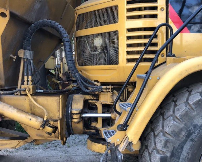 2011 CATERPILLAR 730 ARTICULATED TRUCK