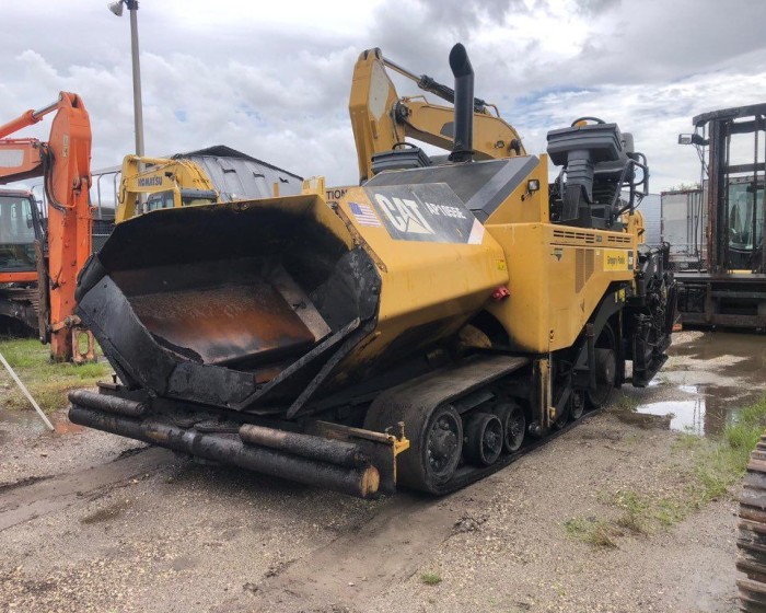 2012 CATERPILLAR AP1055E ASPHALT PAVER