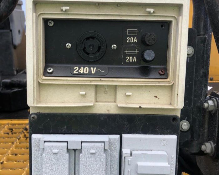 2012 CATERPILLAR AP1055E ASPHALT PAVER