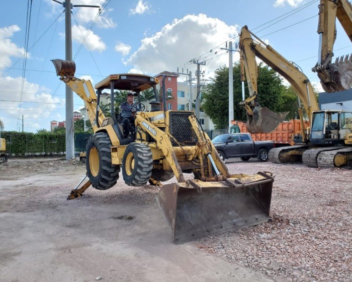 1996 JOHN DEERE 410D BACKHOE LOADER