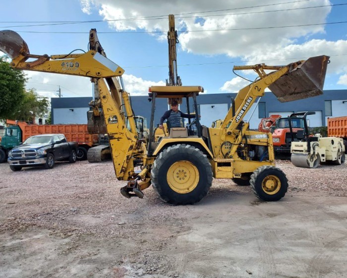 1996 JOHN DEERE 410D BACKHOE LOADER