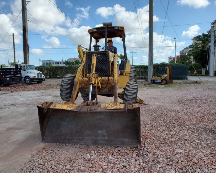 1996 JOHN DEERE 410D BACKHOE LOADER