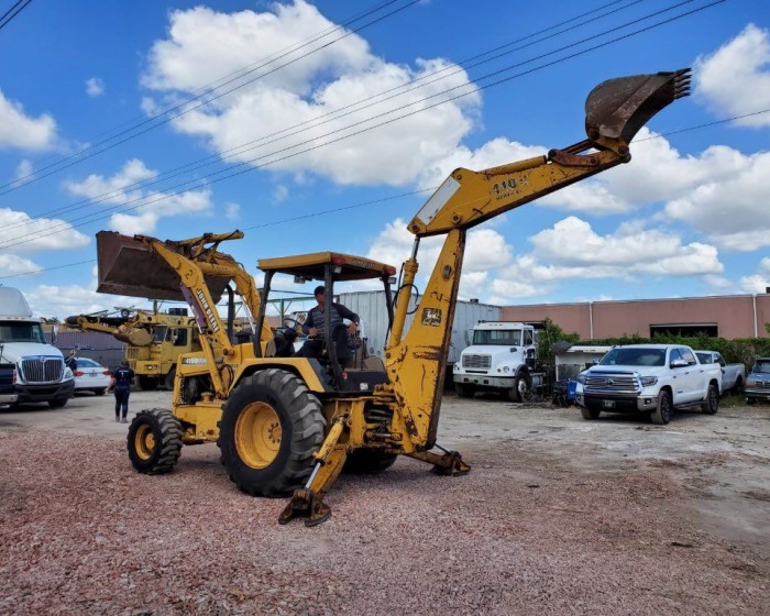 1996 JOHN DEERE 410D BACKHOE LOADER