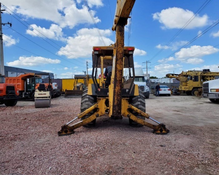 1996 JOHN DEERE 410D BACKHOE LOADER