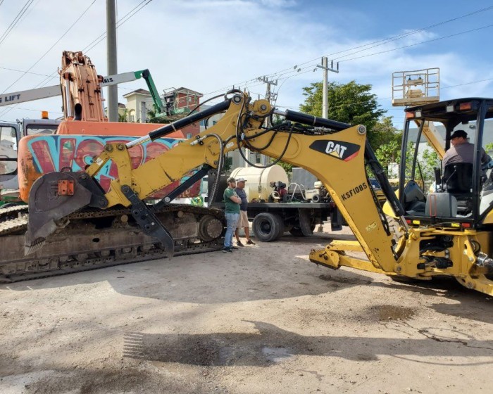 2015 CATERPILLAR 416F BACKHOE LOADER 4x4