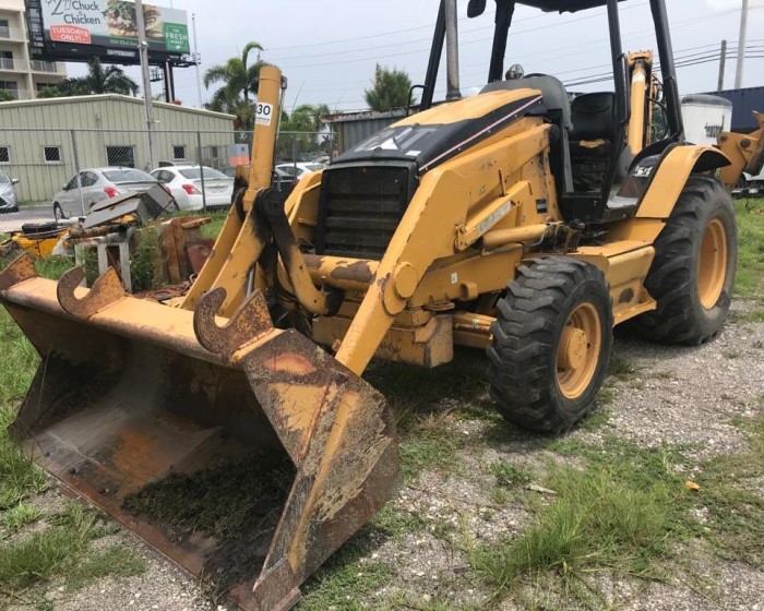 2004 CATERPILLAR 416D BACKHOE LOADER
