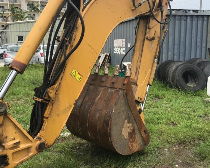 2004 CATERPILLAR 416D BACKHOE LOADER