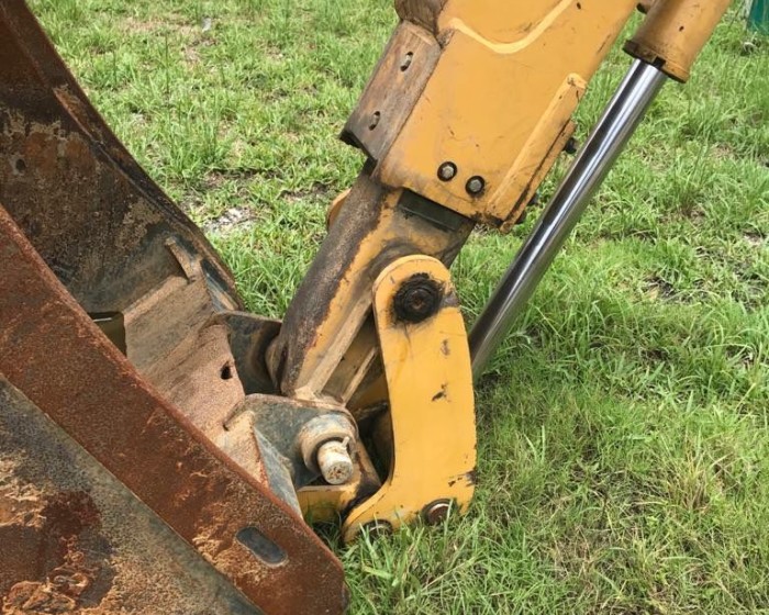 2004 CATERPILLAR 416D BACKHOE LOADER