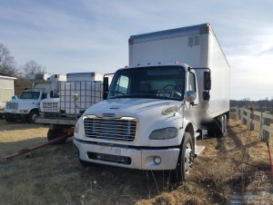 2005 FREIGHTLINER DRY BOX TRUCK