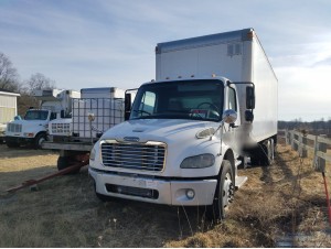 2005 FREIGHTLINER DRY BOX TRUCK