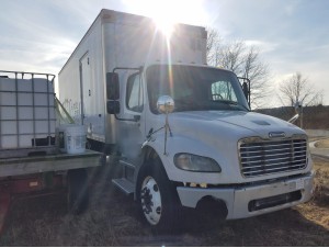 2005 FREIGHTLINER DRY BOX TRUCK
