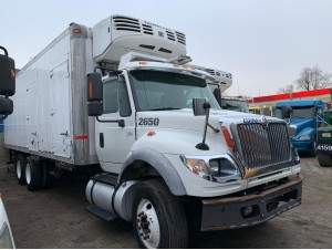 2006 INTERNATIONAL 7600 REEFER BOX TRUCK