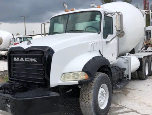 2007 MACK GRANITE CONCRETE MIXER TRUCK